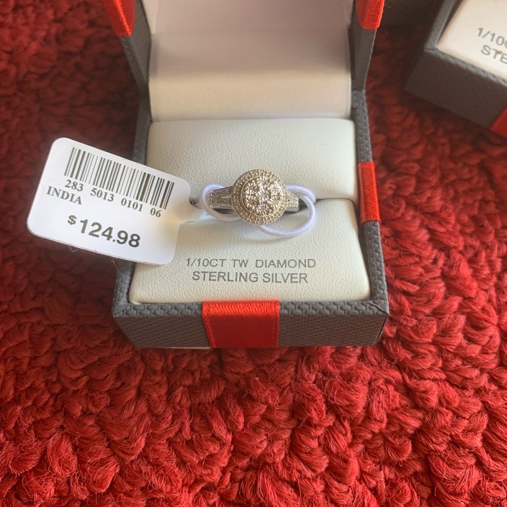 Diamond sterling silver. Ring size 7